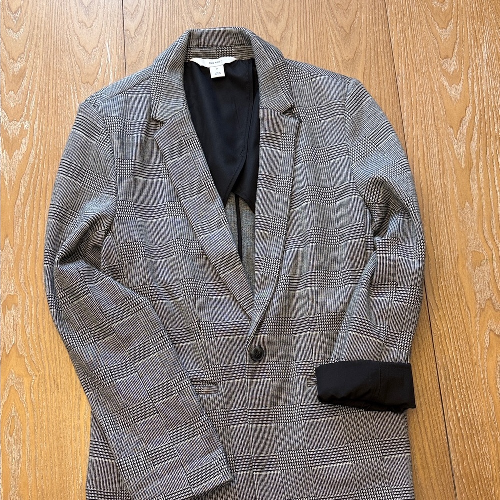 Classic Gray Plaid Women’s Blazer
